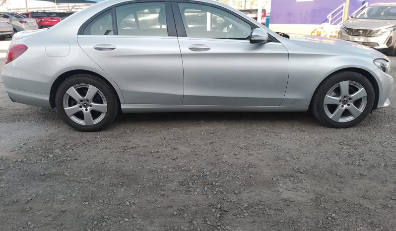 
								MERCEDES BENZ C180 2018 full									