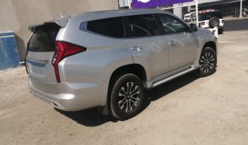 
									MITSUBISHI MONTERO SPORT SE PLUS 2023 full								