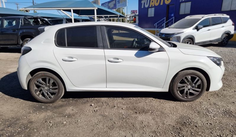 
								PEUGEOT 208 2022 full									