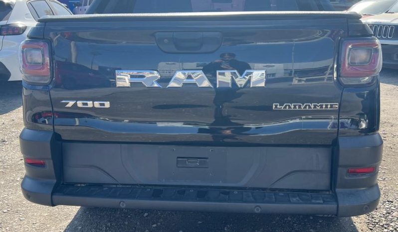 RAM 700 LARAMIE 2021