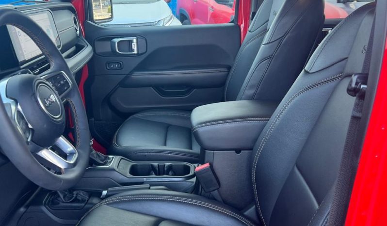
								JEEP WRANGLER UNLIMITED SAHARA 2024 full									