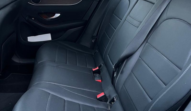 
								MERCEDES BENZ GLC 300 4MATIC 2021 full									