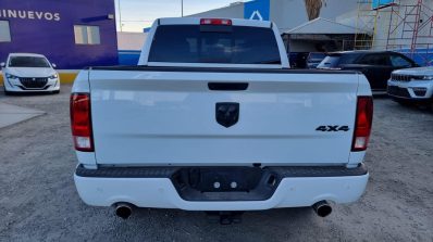 RAM CREW CAB HEMI SPORT 4X4 2023