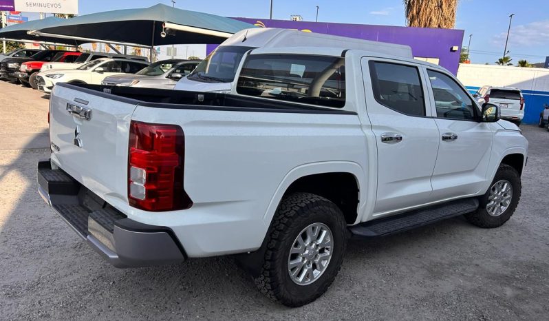 
								MITSUBISHI L200 GASOLINA 4X2 2025 full									