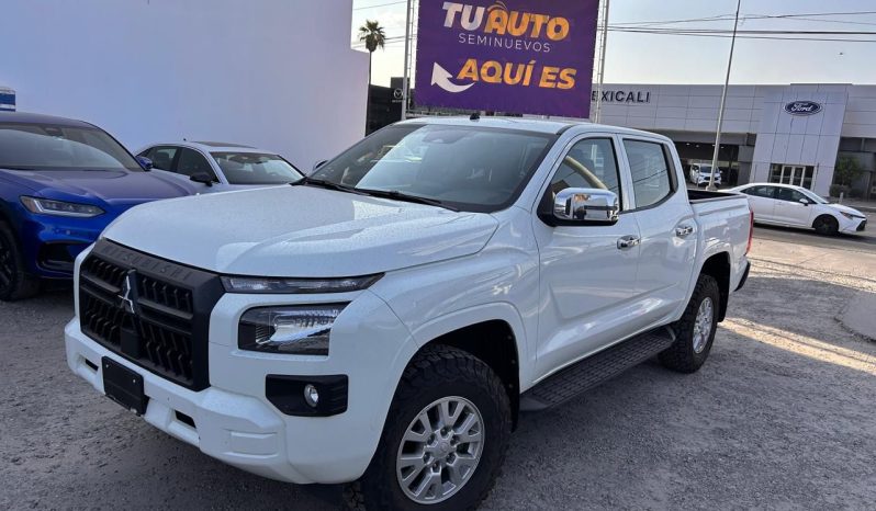 MITSUBISHI L200 GASOLINA 4X2 2025