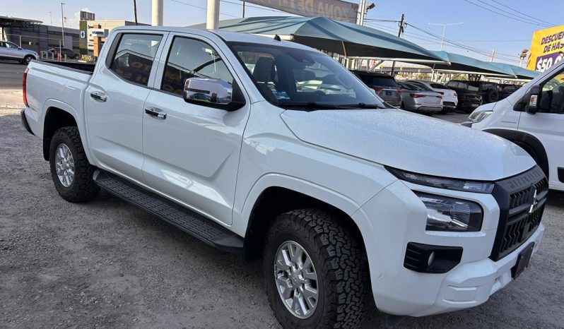 
								MITSUBISHI L200 GASOLINA 4X2 2025 full									