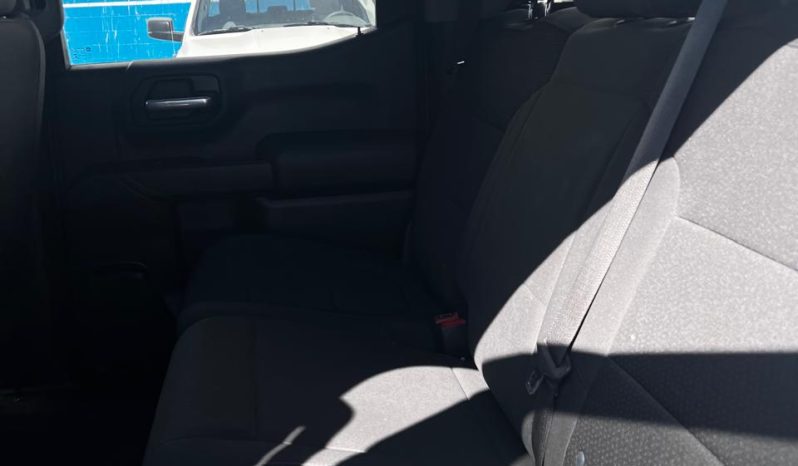 
								CHEVROLET SILVERADO 4X4 2021 full									