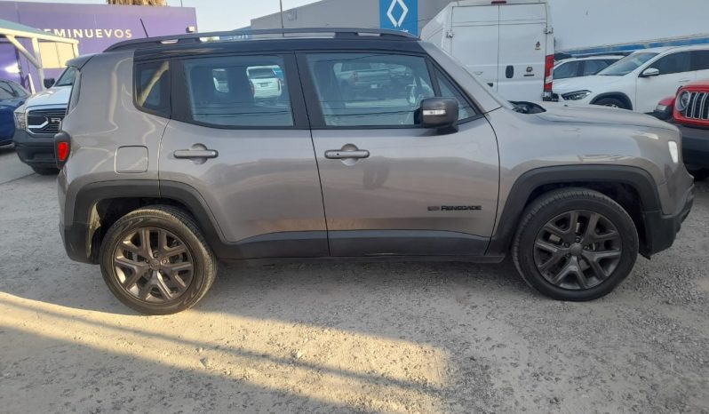 
								JEEP RENEGADE LATTITUDE 2022 full									