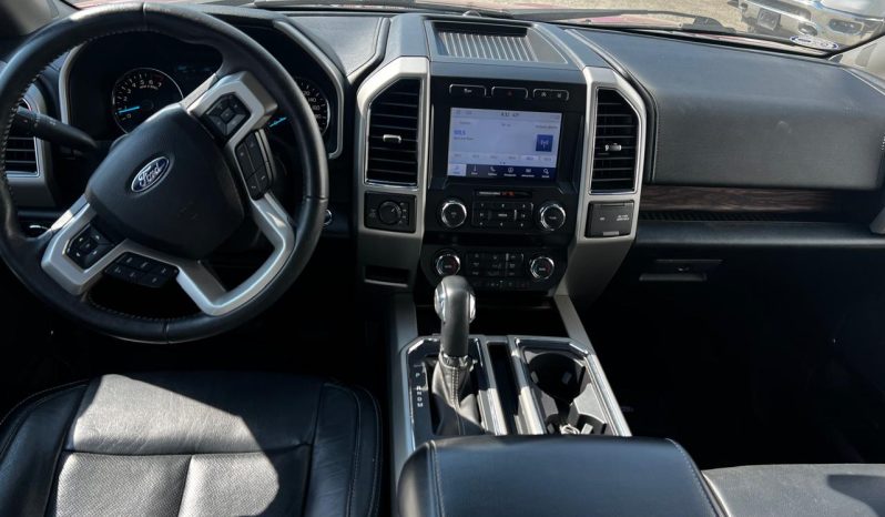 
								FORD LOBO LARIAT 4X4 2020 full									
