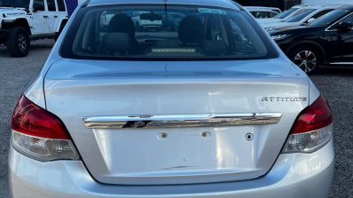 DODGE ATTITUDE SXT 2020