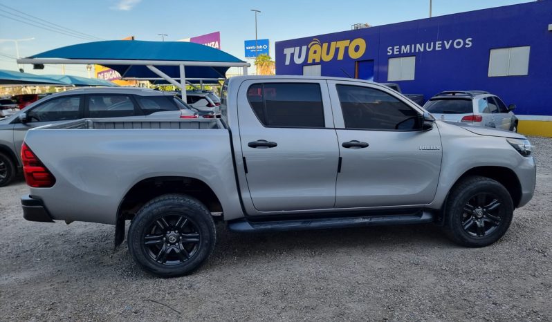 
								TOYOTA HILUX SR 2022 full									