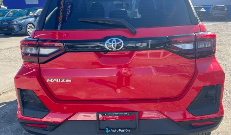 TOYOTA RAIZE XLE 2024