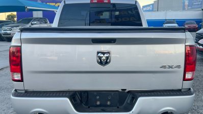 RAM 1500 HEMI SPORT 4X4 2018