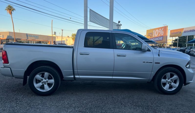 
								RAM 1500 HEMI SPORT 4X4 2018 full									