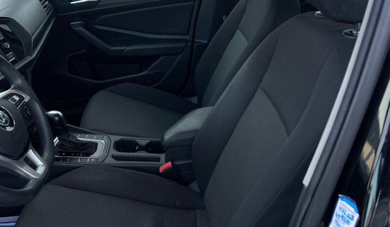 
								VOLKSWAGEN JETTA COMFORTLINE 2019 full									