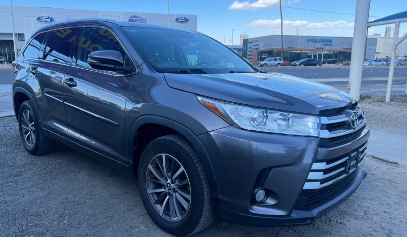 
								TOYOTA HIGHLANDER XLE 2018 full									