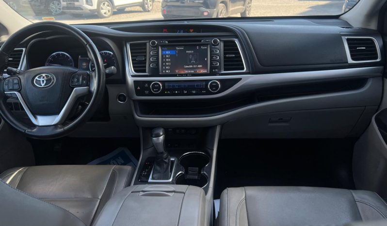 
								TOYOTA HIGHLANDER XLE 2018 full									