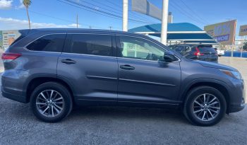
									TOYOTA HIGHLANDER XLE 2018 full								