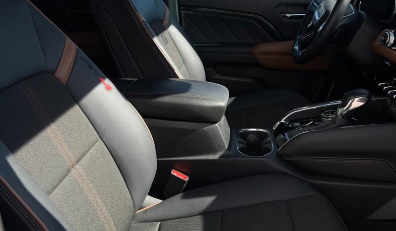 
								GMC CANYON AT4 2024 full									