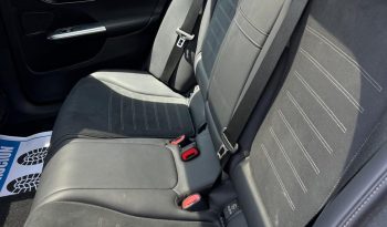 
									MERCEDES BENZ C200 SPORT 2025 full								