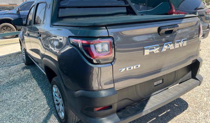 
								RAM 700 SLT CREW CAB 2024 full									