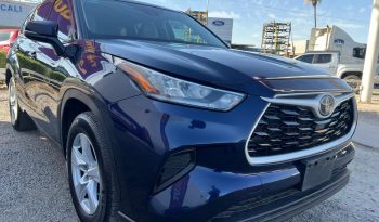 
									TOYOTA HIGHLANDER LE 2022 full								