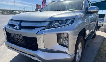 
									MITSUBISHI L200 GASOLINA 2023 full								