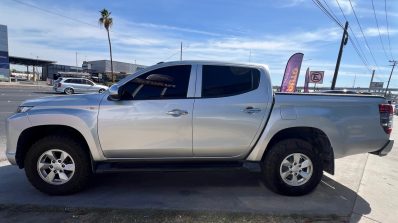 MITSUBISHI L200 GASOLINA 2023