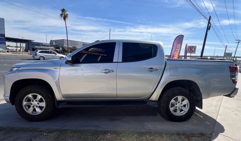 MITSUBISHI L200 GASOLINA 2023