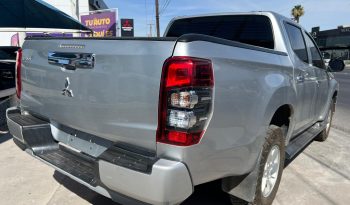 
									MITSUBISHI L200 GASOLINA 2023 full								
