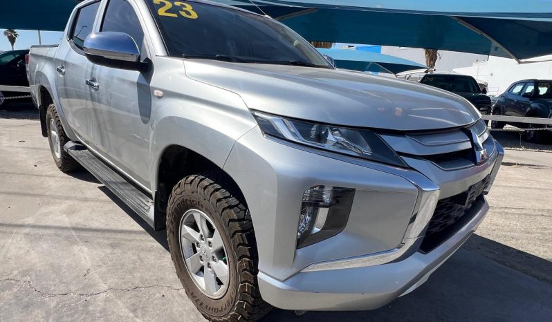 
								MITSUBISHI L200 GASOLINA 2023 full									