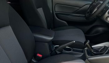 
									MITSUBISHI L200 GASOLINA 2023 full								