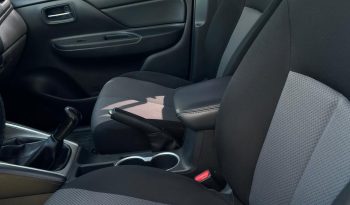 
									MITSUBISHI L200 GASOLINA 2023 full								