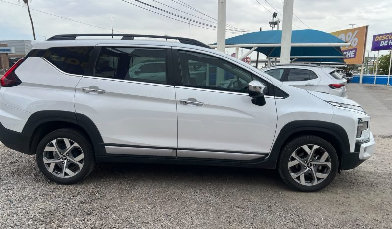 
								MITSUBISHI XPANDER CROSS 2024 full									