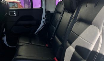 
									JEEP WRANGLER SAHARA full								