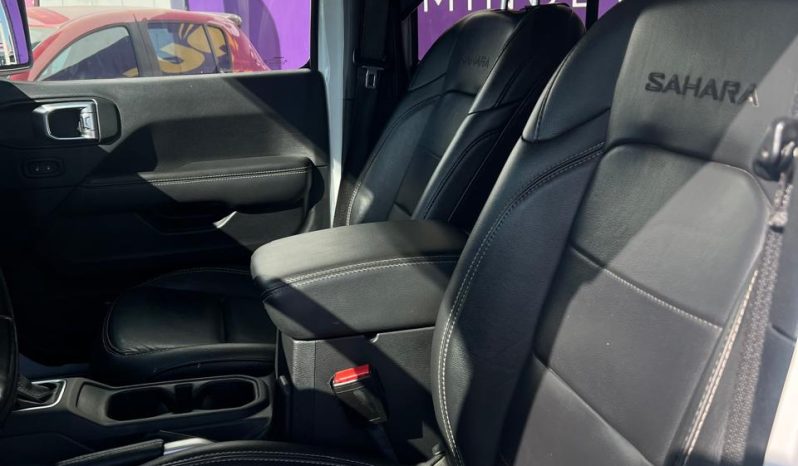 
								JEEP WRANGLER SAHARA full									