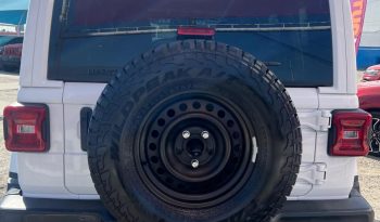 
									JEEP WRANGLER SAHARA full								