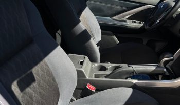 
									MITSUBISHI XPANDER CROSS 2024 full								