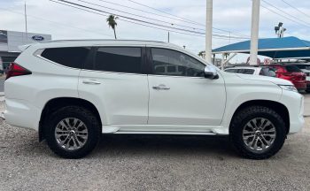 MITSUBISHI MONTERO SE 4X4 2022