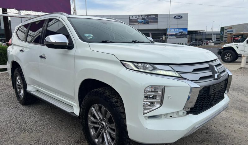 
								MITSUBISHI MONTERO SE 4X4 2022 full									