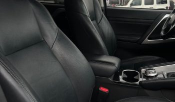 
									MITSUBISHI MONTERO SE 4X4 2022 full								