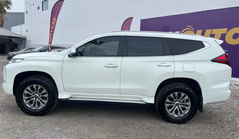 MITSUBISHI MONTERO SE 4X4 2022