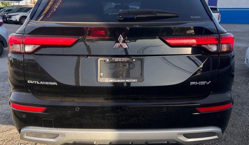 MITSUBISHI OUTLANDER PHEV LIMITED 2023